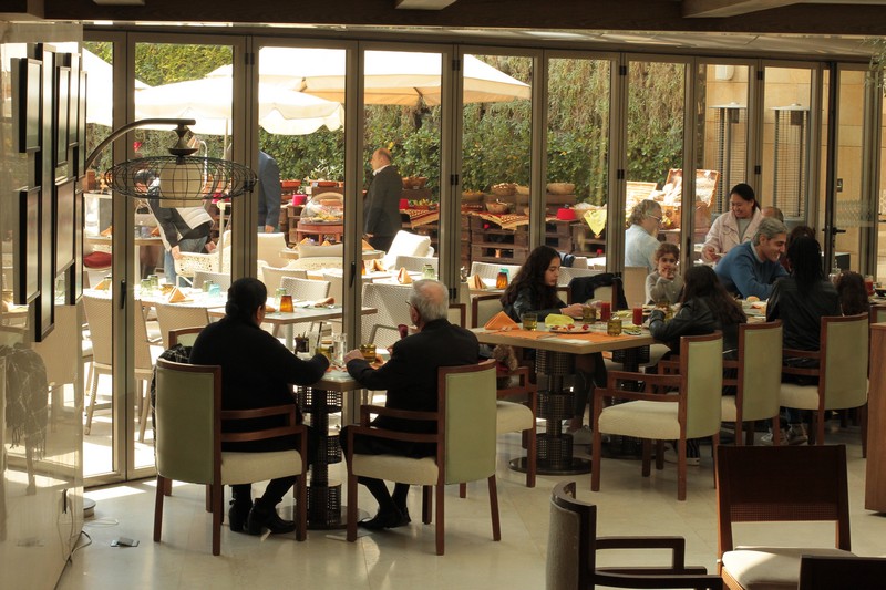 Sunday Buffet at Kempinski Summerland Hotel